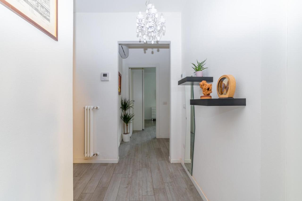 Parma Residential Apartment Con Balcone Kültér fotó