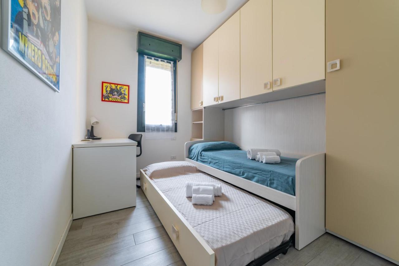 Parma Residential Apartment Con Balcone Kültér fotó