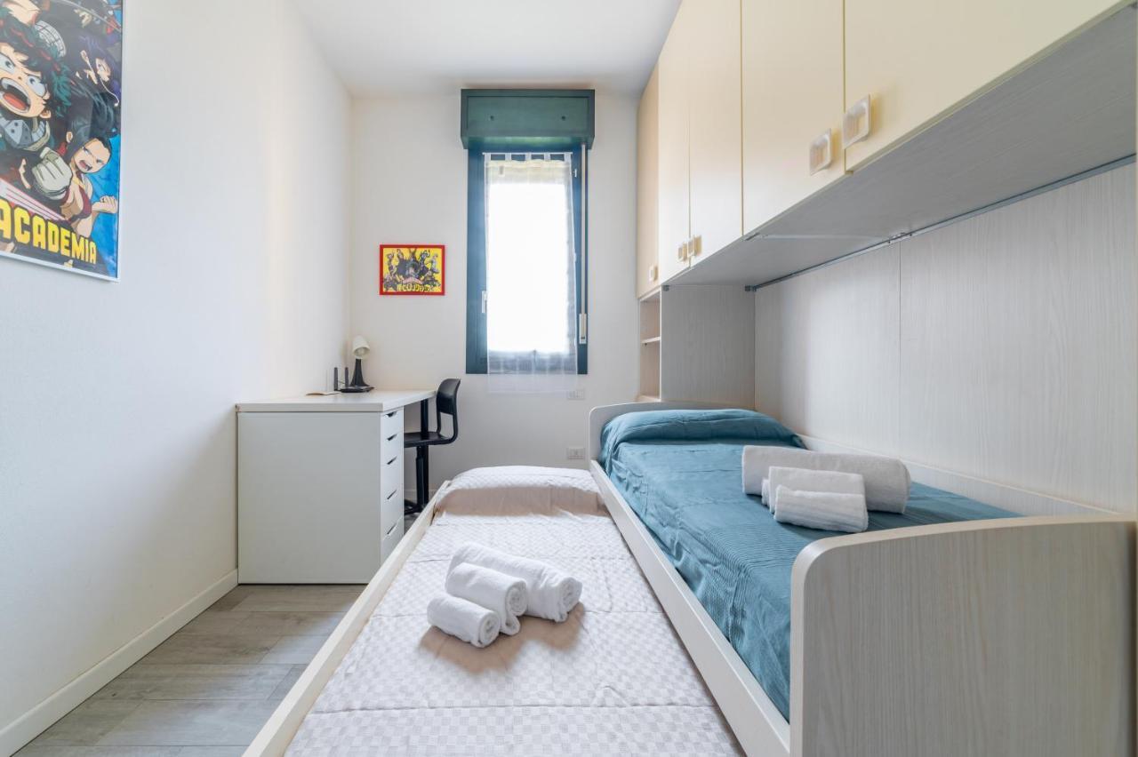 Parma Residential Apartment Con Balcone Kültér fotó